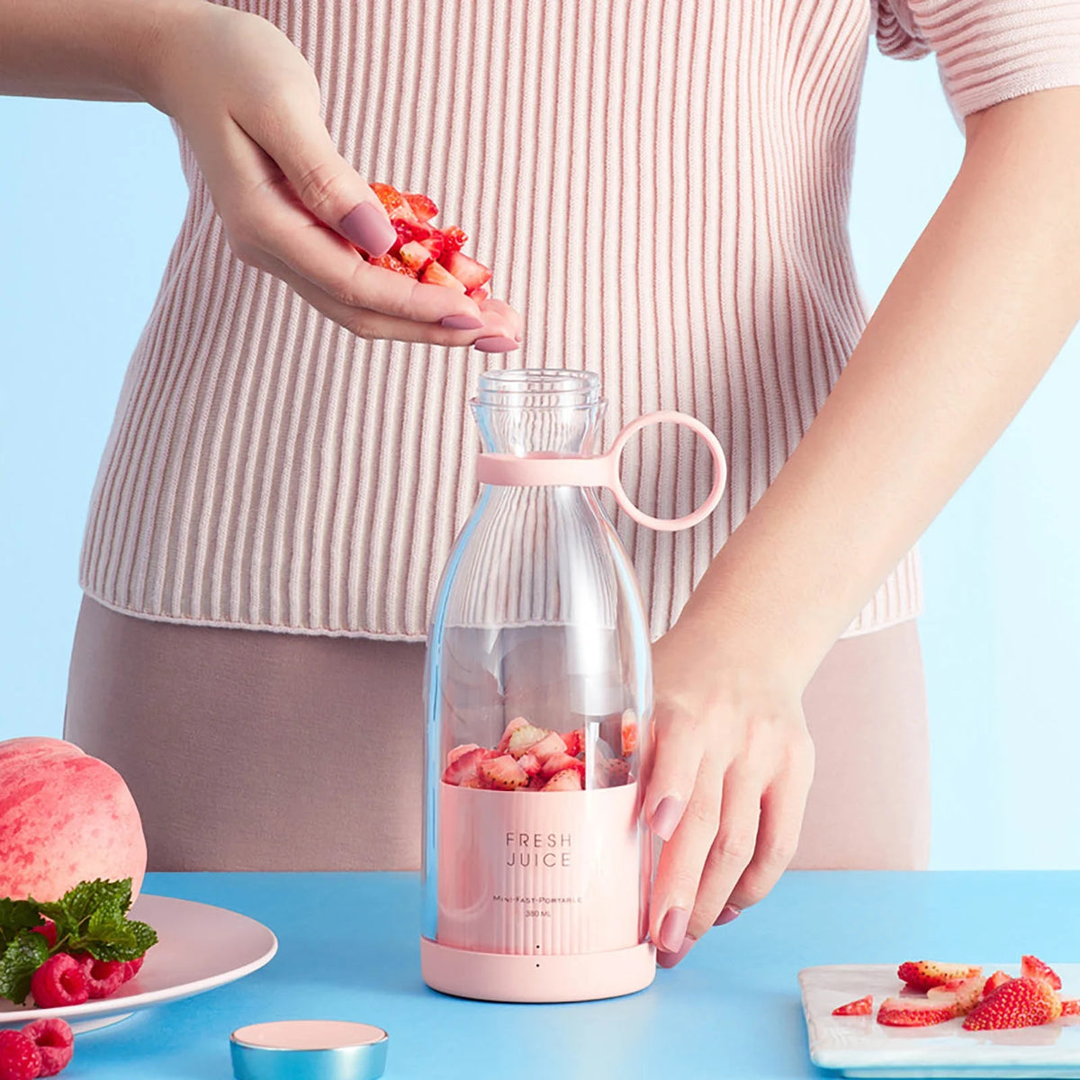 Fresh Juice Blender Portable Juicer Cup Built-In Battery Wireless Charging Outdoor Portable Mini Juicer